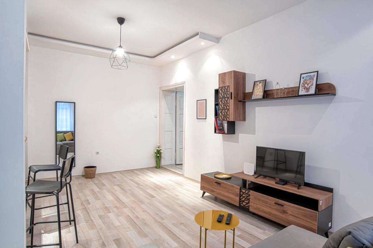 Bilyana'S 1 Bedroom Central Apartment Sofia Exterior photo